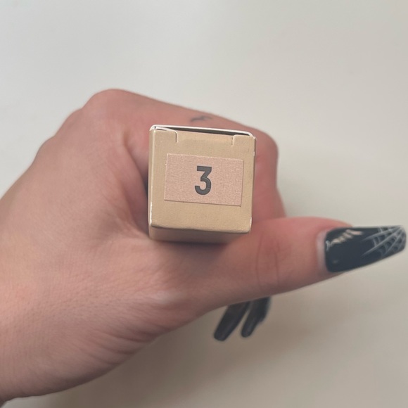 KKW Beauty - Colour Correct (3) - Picture 2 of 4